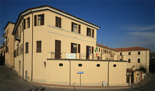 Sede ceva